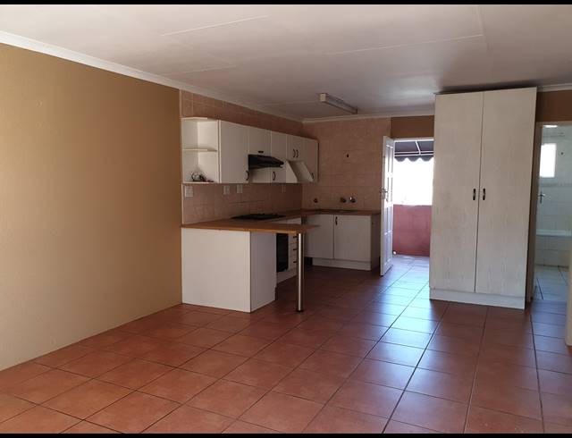 3 BEDROOM APARTMENT RENTED IN FLORENTIA